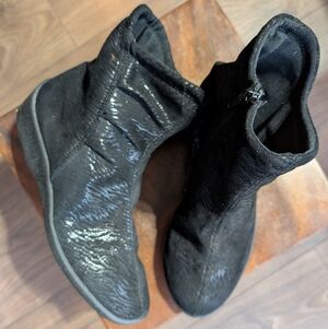 Arcopedico Paluma Booties.